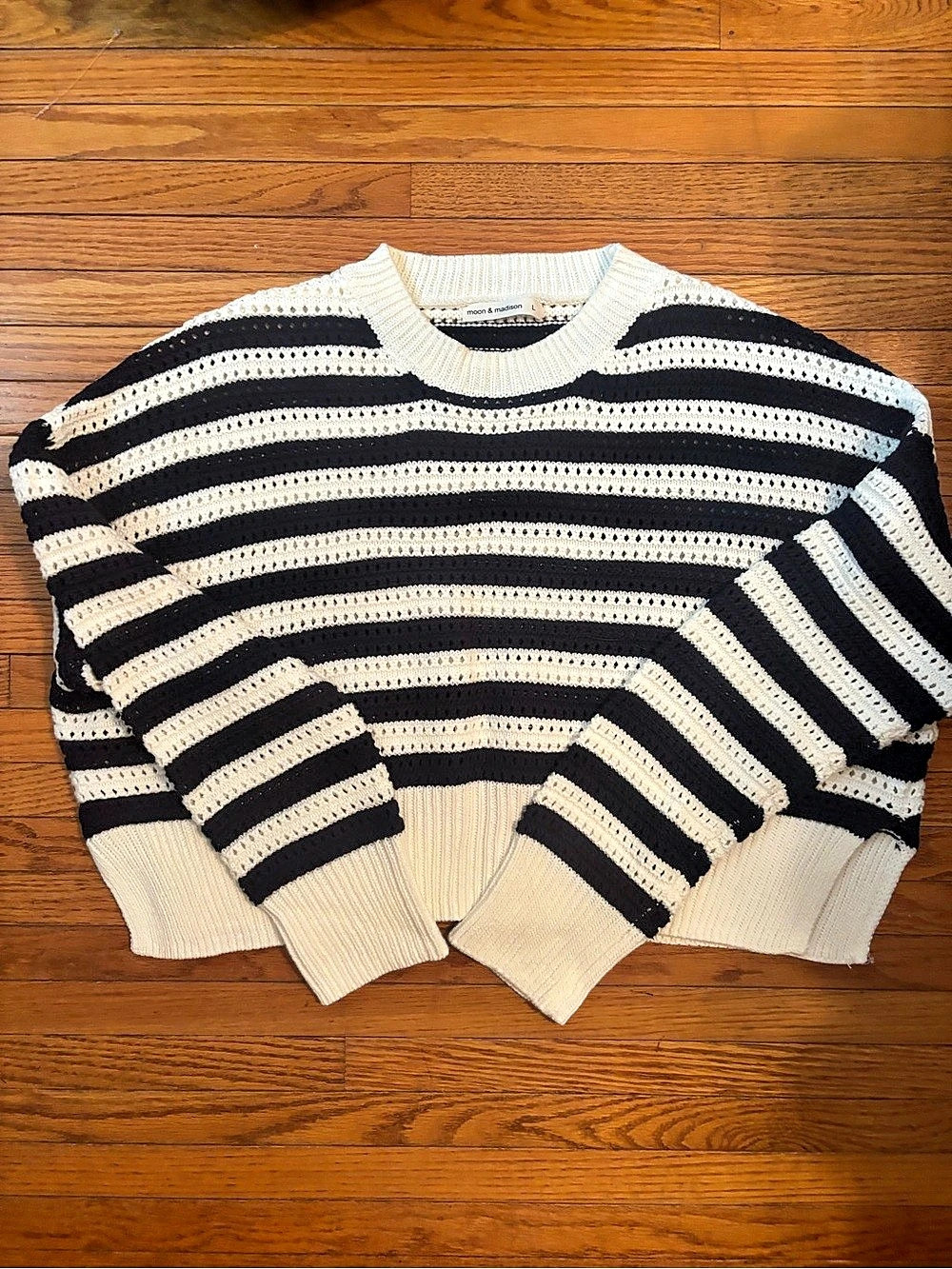 moon & madison Striped Crewneck Sweater in Black & Cream Large